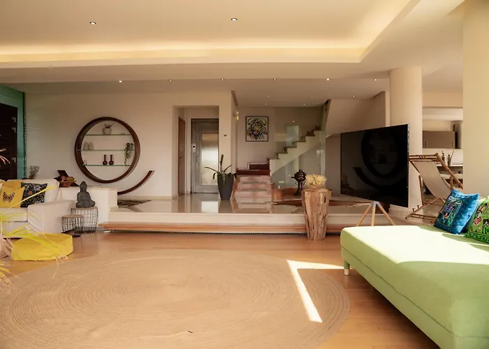 Aerides Luxury *