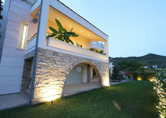 Aerides Luxury PalaiónTsiflíkion