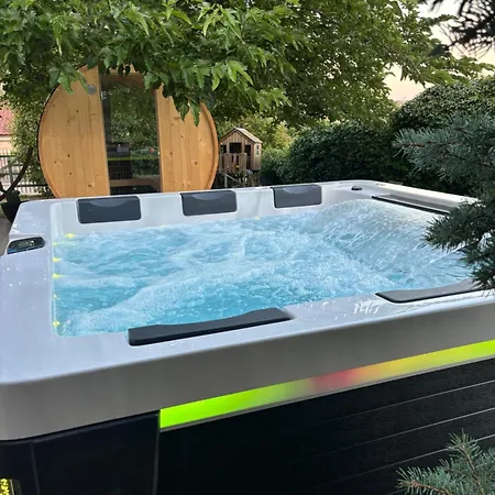 Aerides Luxury