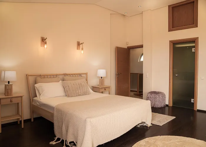 Aerides Luxury